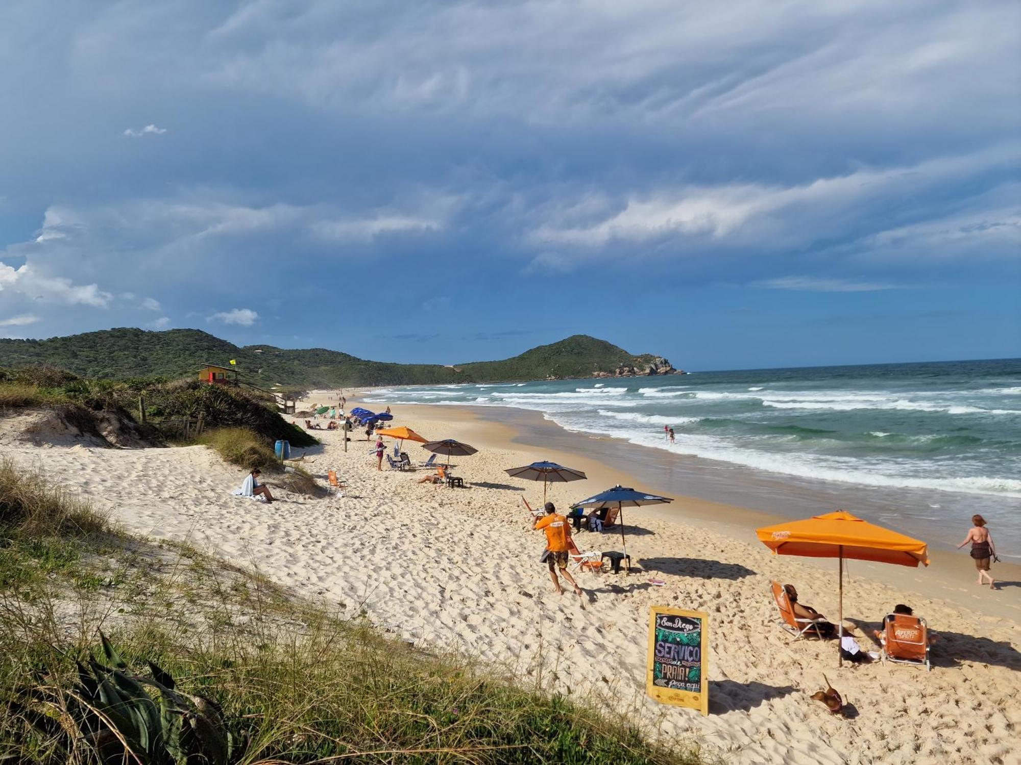 Calarosa Condominio Praia do Rosa Bagian luar foto